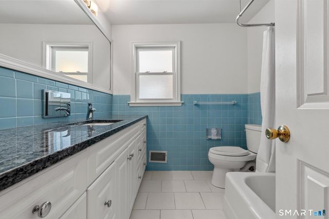 21 Karen Road, West Hartford, CT 06117