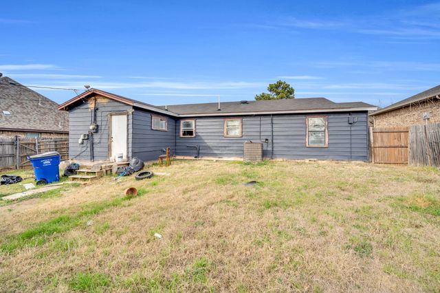 908 Harrison Drive, Kennedale, TX 76060