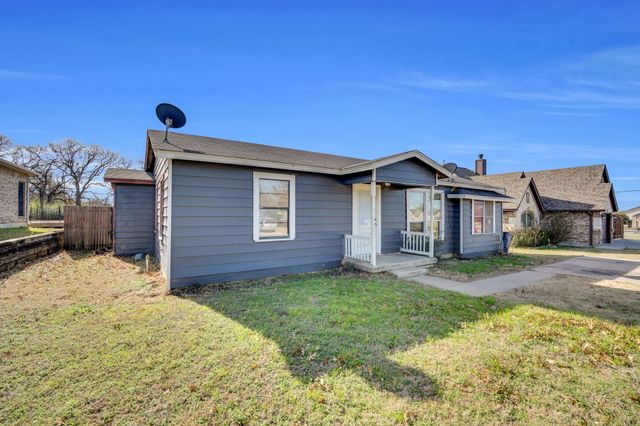 908 Harrison Drive, Kennedale, TX 76060