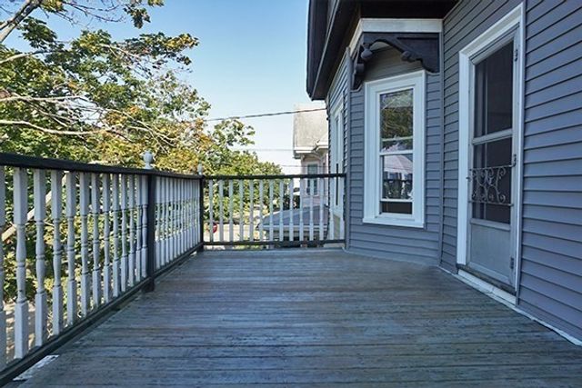159 Brown St 5, Waltham, MA 02453
