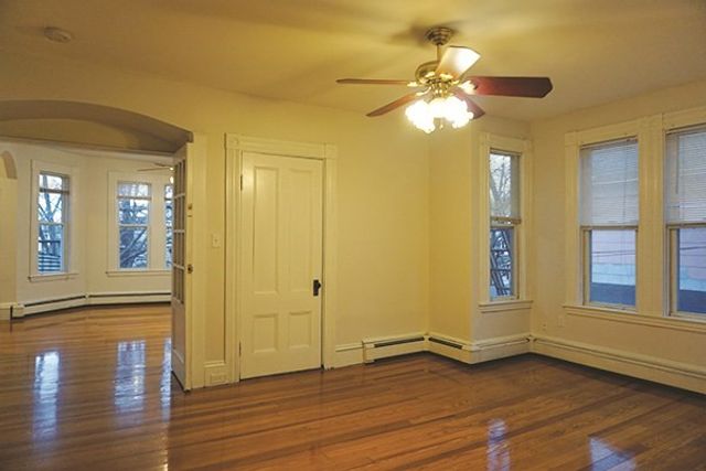 159 Brown St 5, Waltham, MA 02453