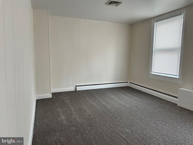 136 N RAILROAD ST, Annville, PA 17003