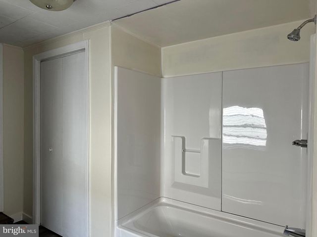 136 N RAILROAD ST, Annville, PA 17003