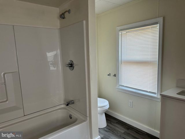 136 N RAILROAD ST, Annville, PA 17003