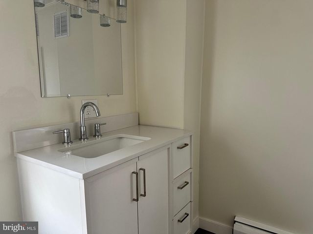 136 N RAILROAD ST, Annville, PA 17003