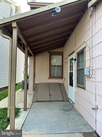 136 N RAILROAD ST, Annville, PA 17003