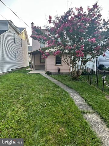 136 N RAILROAD ST, Annville, PA 17003