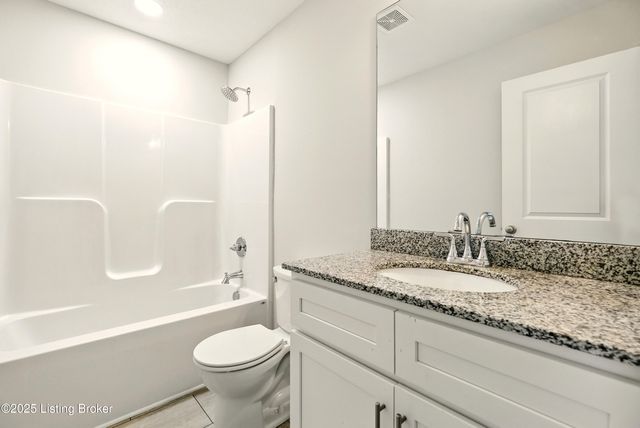 405 Turnberry Ct, Vine Grove, KY 40175