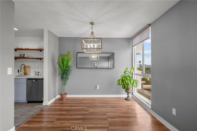 5454 Zelzah Avenue 309, Encino, CA 91316
