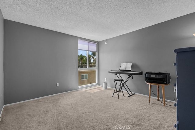 5454 Zelzah Avenue 309, Encino, CA 91316