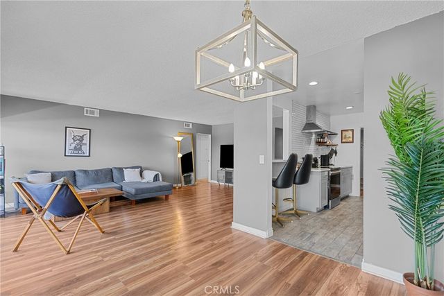 5454 Zelzah Avenue 309, Encino, CA 91316