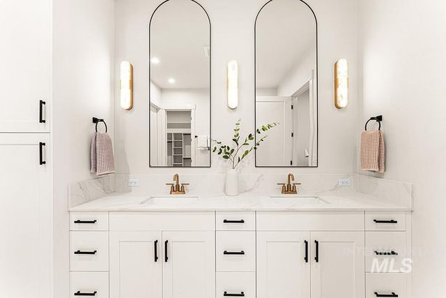 7786 Minam Dr, Middleton, ID 83644