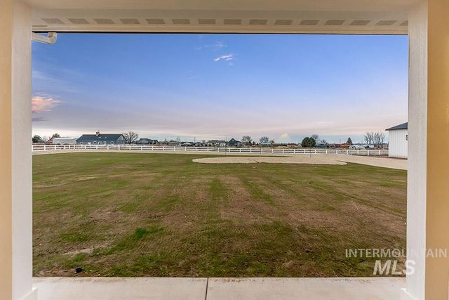 7786 Minam Dr, Middleton, ID 83644