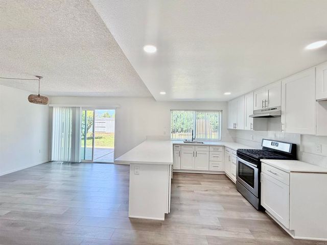 14744 Roberto Rio Road, Poway, CA 92064