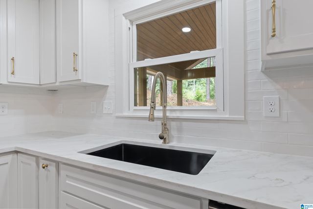 3438 N RIVER ROAD, Vestavia Hills, AL 35223