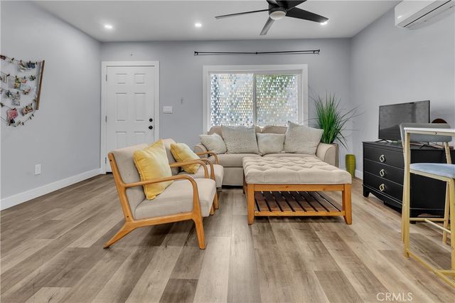1162 39th Place, Los Angeles, CA 90037