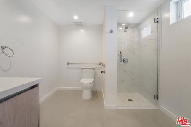 10918 Camarillo Street, North Hollywood (los Angeles), CA 91603