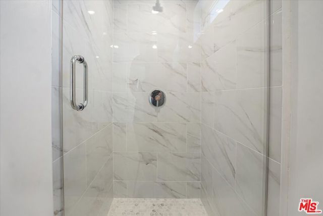 10918 Camarillo Street, North Hollywood (los Angeles), CA 91603