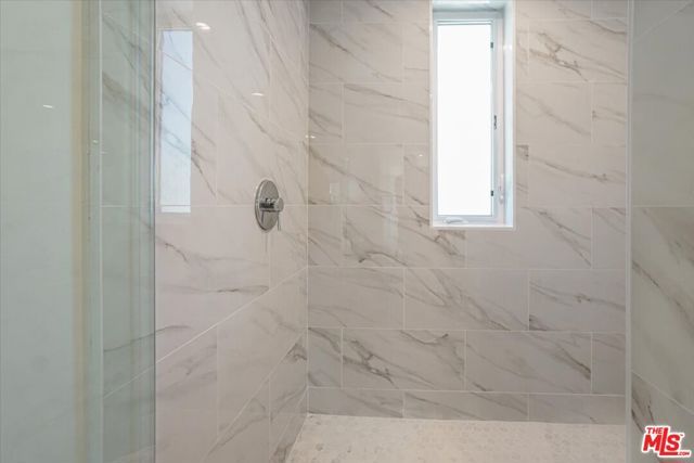 10918 Camarillo Street, North Hollywood (los Angeles), CA 91603