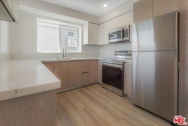 10918 Camarillo Street, North Hollywood (los Angeles), CA 91603