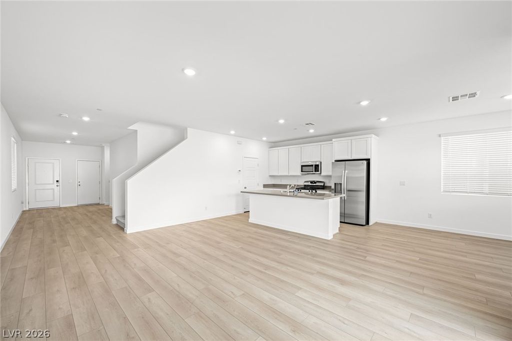 8143 Gusty Brook Street, Las Vegas, NV 89113 — photo 4