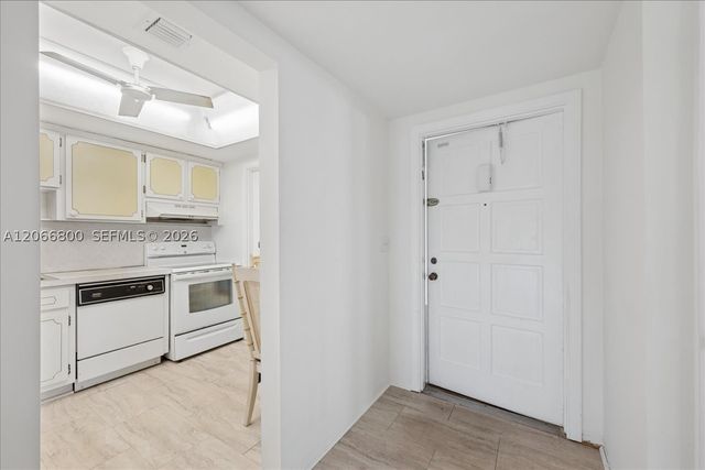 1200 Hillcrest Ct 315, Hollywood, FL 33021