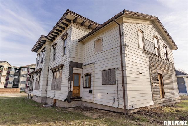 382 W Muskegon Avenue, Muskegon, MI 49440