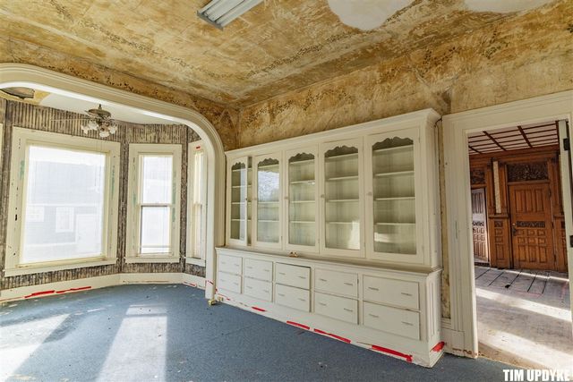 382 W Muskegon Avenue, Muskegon, MI 49440