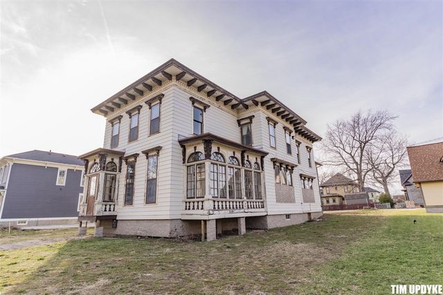 382 W Muskegon Avenue, Muskegon, MI 49440