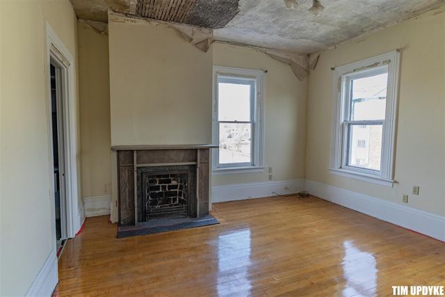382 W Muskegon Avenue, Muskegon, MI 49440