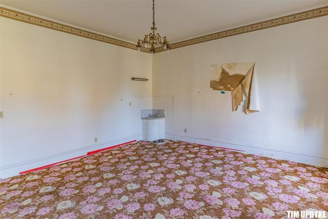 382 W Muskegon Avenue, Muskegon, MI 49440