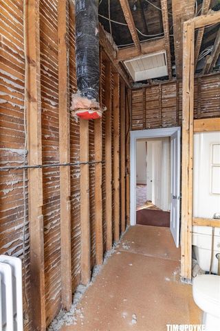 382 W Muskegon Avenue, Muskegon, MI 49440
