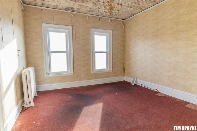 382 W Muskegon Avenue, Muskegon, MI 49440