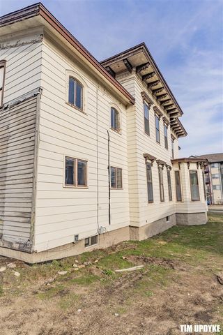 382 W Muskegon Avenue, Muskegon, MI 49440