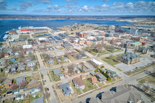 382 W Muskegon Avenue, Muskegon, MI 49440