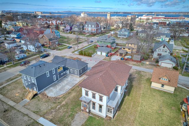 382 W Muskegon Avenue, Muskegon, MI 49440