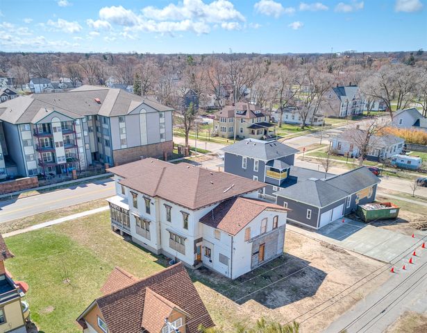 382 W Muskegon Avenue, Muskegon, MI 49440