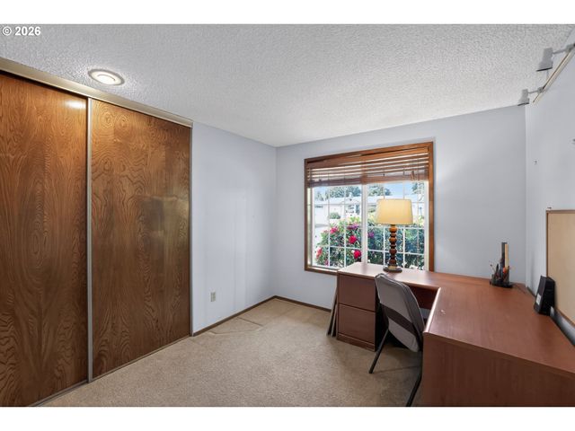 10017 Ne 6TH Cir, Vancouver, WA 98664