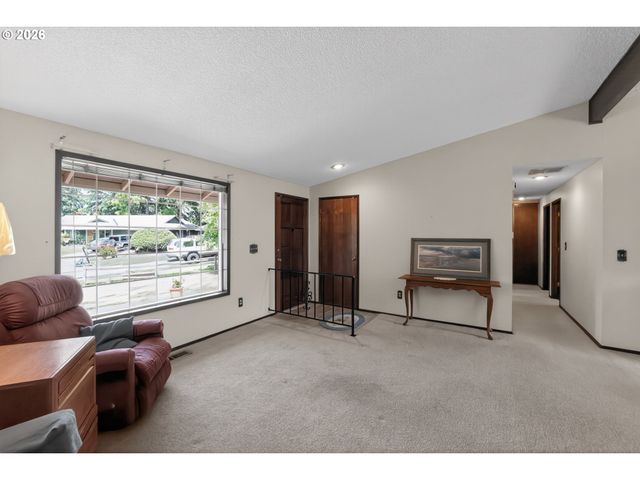 10017 Ne 6TH Cir, Vancouver, WA 98664