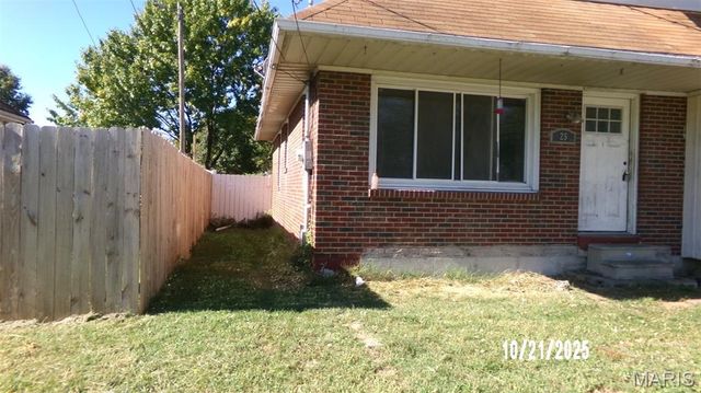 25 Godin Avenue, East Carondelet, IL 62240