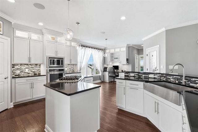 1272 McEwen Rd, Cecil, PA 15317