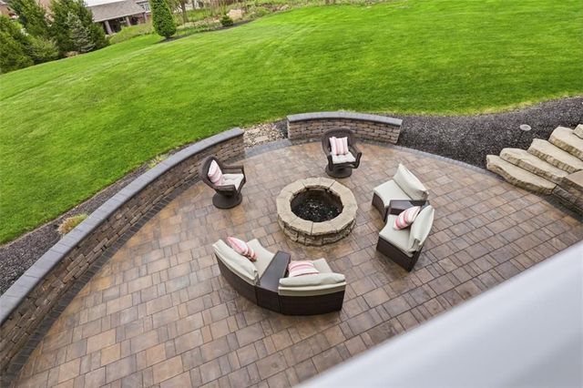 1272 McEwen Rd, Cecil, PA 15317
