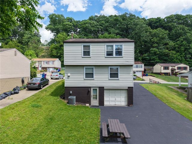 464 Tivoli Rd, Plum Boro, PA 15239