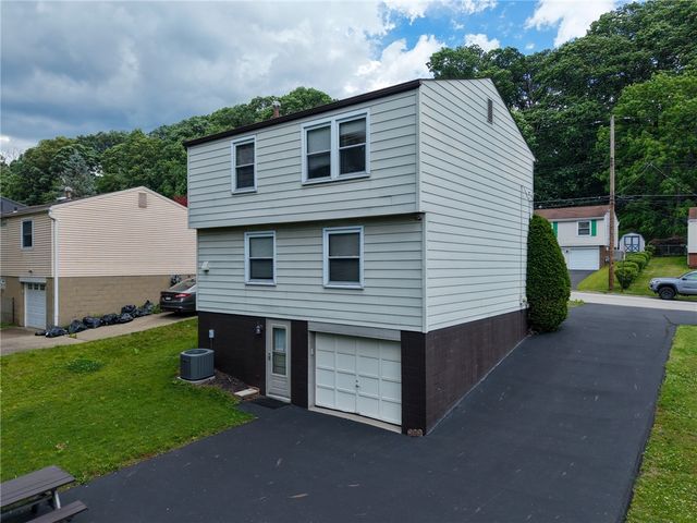 464 Tivoli Rd, Plum Boro, PA 15239