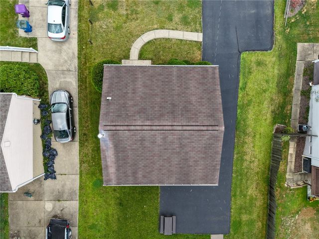 464 Tivoli Rd, Plum Boro, PA 15239