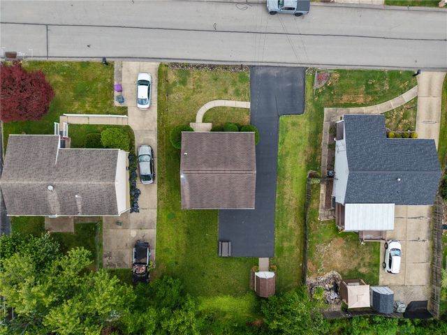 464 Tivoli Rd, Plum Boro, PA 15239