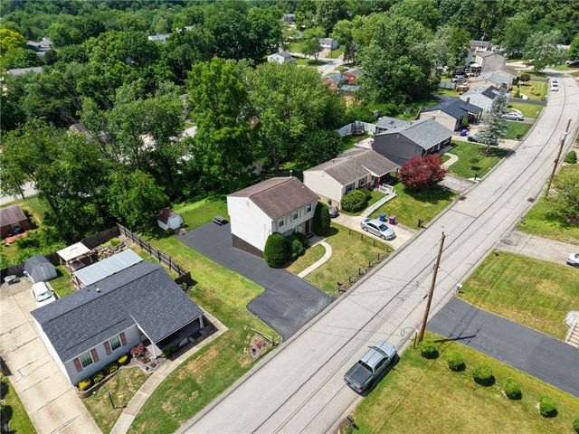 464 Tivoli Rd, Plum Boro, PA 15239