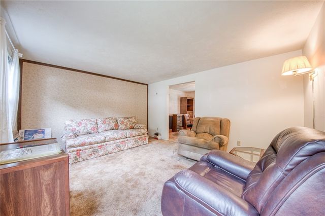 464 Tivoli Rd, Plum Boro, PA 15239