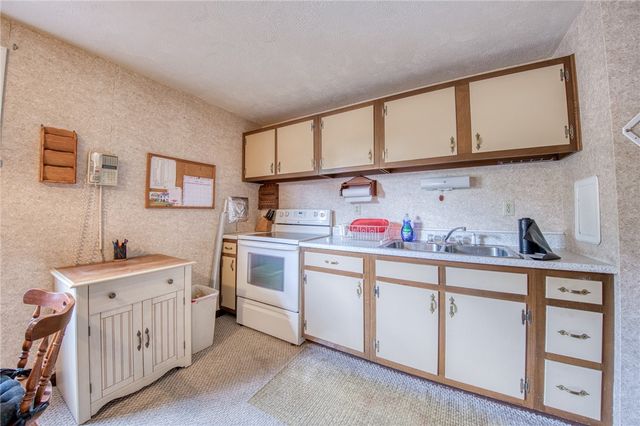 464 Tivoli Rd, Plum Boro, PA 15239