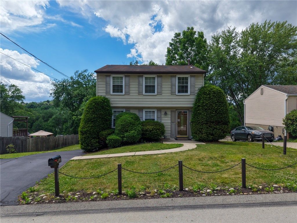 464 Tivoli Rd, Plum Boro, PA 15239